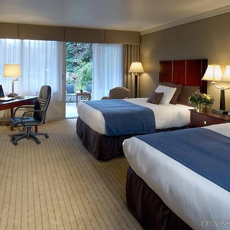 Nichols Village Hotel And Spa Clarks Summit Exterior photo